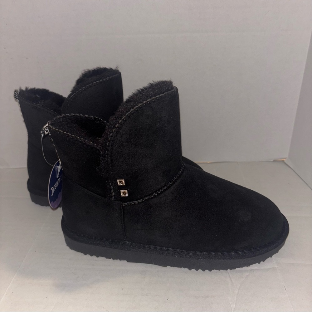 Dreamtoe Black Ankle Booties with Suede Finish